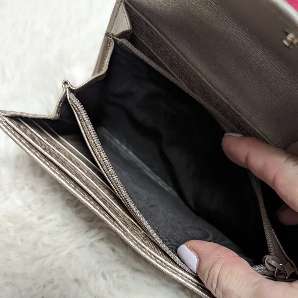 Gucci Lovely Interlocking Hearts Metallic Tan Long Leather Wallet - Picture 4 of 10